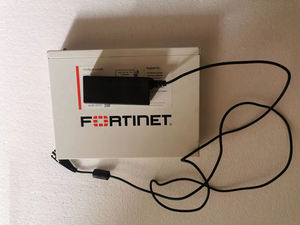 Pare-feu <span class=keywords><strong>FortiGate</strong></span> FG-<span class=keywords><strong>60D</strong></span> d'occasion, sécurité Fortinet, VPN sécurisé (série FG-<span class=keywords><strong>60D</strong></span>/FG-60E/FG-600D/FG-300D/FG-100E/FG-600C...) - Product Image 2