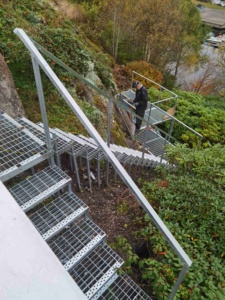 Escalones Antideslizantes Galvanizados por Inmersión en Caliente para Exteriores, Escaleras Libres de Tramo para Acuicultura, Ríos y Playas, Rejas Metálicas y Portones - Product Image 3