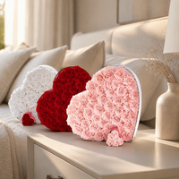 Petite boîte cadeau en forme de cœur avec rose éternelle de 3-4 cm, fleur séchée, décoration florale de table pour la Saint-Valentin et la Fête des Mères