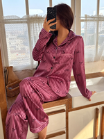 Promo! Set Piyama Satin Motif Pita Bergaris Magenta Ukuran Besar, Kemeja Kancing Lengan Panjang dengan Celana Panjang untuk Pakaian Rumah Musim Panas