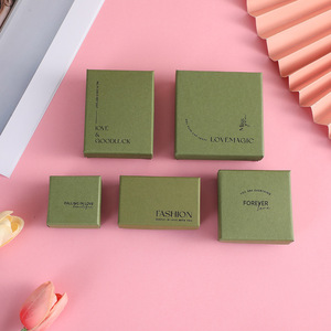 Caja de joyería de color verde oliva sólido con diseño de cielo y tierra, caja de embalaje de joyería de alta gama para anillos y pendientes, caja de embalaje para pulseras - Product Image 1