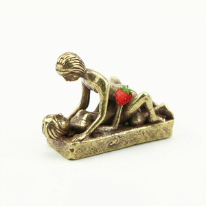 Statuetta Divertente in Ottone di Coppia, Decorazione Unica <span class=keywords><strong>per</strong></span> <span class=keywords><strong>Casa</strong></span> e Ufficio, Figurina Artistica in Metallo, Regalo Scherzo Creativo <span class=keywords><strong>per</strong></span> <span class=keywords><strong>Lui</strong></span> - Product Image 1