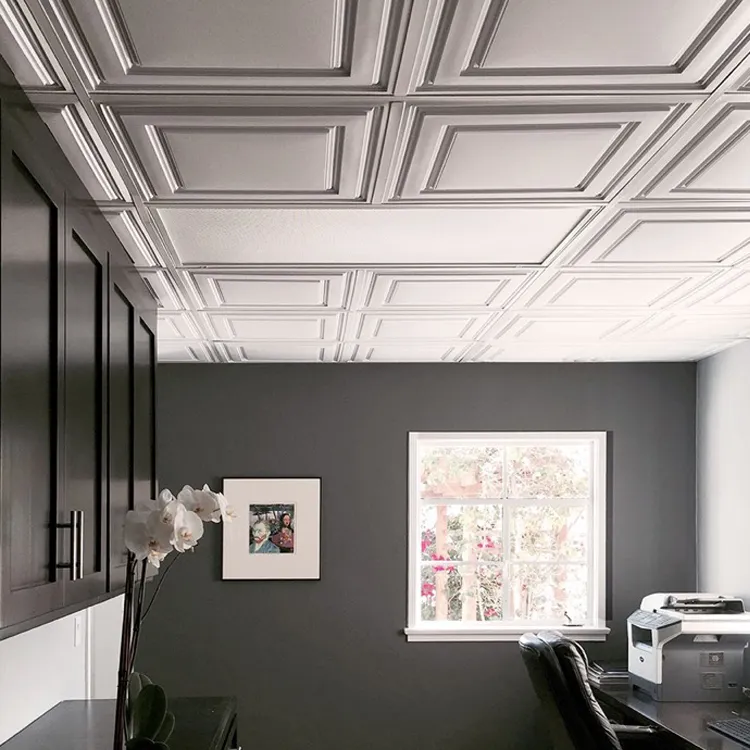Verkleidete Decke PVC-Fliesen Blätter hängende Fliesen Design für Shop-Panels Schlafzimmer Badezimmer Wohnzimmer Dach Holz Dusch verkleidung