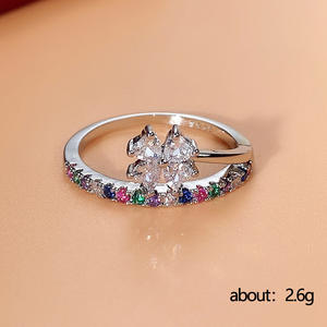 Anello F1183 con Moissanite a Forma di Fiore, in Argento 925, Anello di Fidanzamento a Grappolo per Donne, Taglio Brillante Rotondo con Montatura a Griffe - Product Image 5