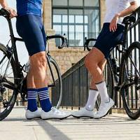Chaussettes de sport professionnelles personnalisées OEM respirantes à compression pour l'extérieur, haute performance, coutures renforcées, antidérapantes