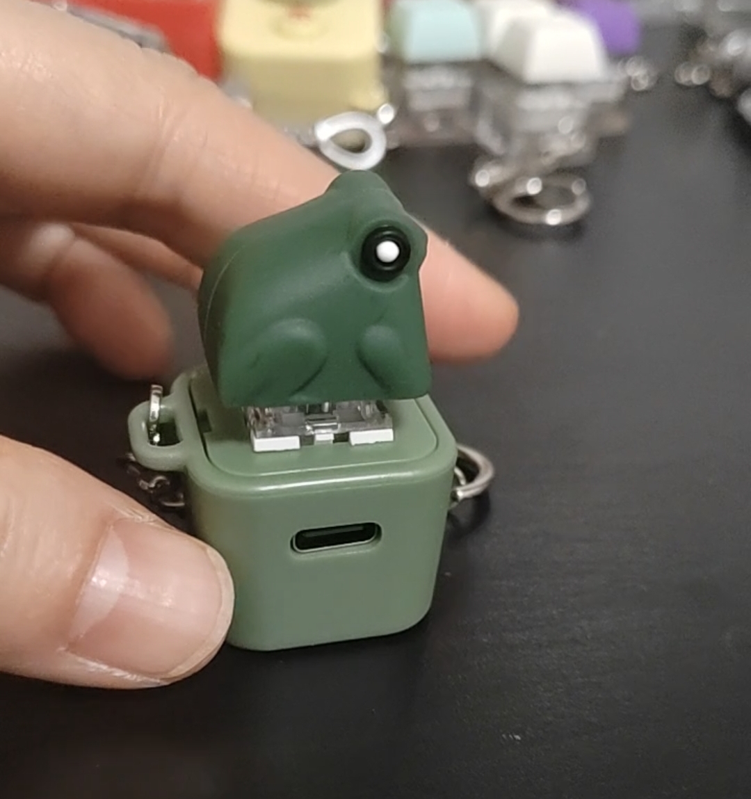 Green-TYPE-C port at side