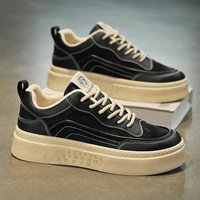 Chaussures de course confortables et tendance pour hommes avec un design de niche personnalisé, semelle souple respirante et style rond