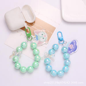 سلسلة مفاتيح ملونة بلون أكريليك مطرزة بدلاية لطيفة برسومات كرتونية لوحة تحمل اسم سماعة رأس علبة تغليف سيارات أنيمي للزينة - Product Image 3