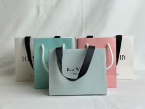 Bolsas de Embalaje Reciclables de Papel Especial con Logotipo Personalizado y Asa de Cinta para Joyería - Product Image 1
