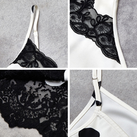 Robe nuisette personnalisée OEM ODM à pois blancs avec bordure en dentelle noire et bretelles spaghetti
