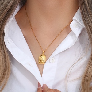 Dreamshow 12 <span class=keywords><strong>Horóscopo</strong></span> 18K Chapado en oro Forma de campana del zodiaco Colgante Collar de circón de acero inoxidable - Product Image 3