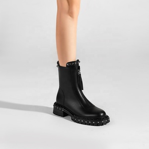 <span class=keywords><strong>Bottines</strong></span> <span class=keywords><strong>Chelsea</strong></span> rétro noires cloutées pour <span class=keywords><strong>femme</strong></span> Moncheer, avec fermeture éclair avant, semelle épaisse, style motard, design coréen, automne-été - Product Image 1