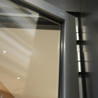 Porte à battant en aluminium et alliage d'aluminium à rupture de pont thermique avec soudure sans joint et coins arrondis pour bureau, maison, villa