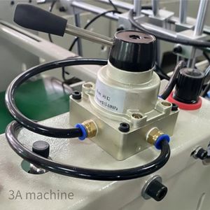 Machine à plier automatique à colle latérale contrôlée par PLC d'occasion CQT-580 pour la fabrication de boîtes en carton avec 1 an de garantie - Product Image 5