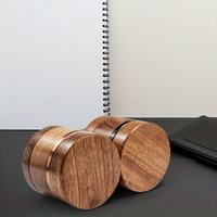 Broyeur d'herbes en bois de noyer écologique avec revêtement en aluminium, non électrique, pour épices et tabac, avec récupérateur de pollen, en forme de bouteille pour poivre et sel
