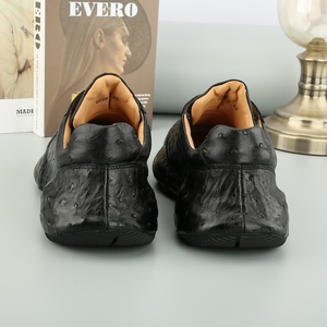 Zapatillas Personalizables de Piel de Avestruz Negra para Hombre, Cómodas para Caminar, para Negocios y Uso Diario - Product Image 2