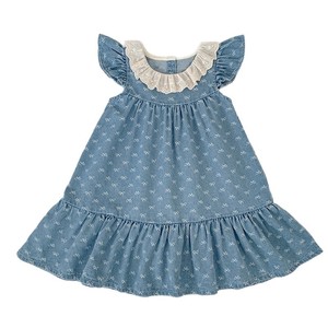 Robe d'été en jean de coton imprimée avec nœud papillon, nouveau style 2026 pour filles, barboteuse pour bébé, tenue assortie pour sœurs - Product Image 5
