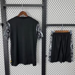 Completo da Calcio 25-26: Maglia e Pantaloncini per Adulti e Bambini - Stile Retrò <span class=keywords><strong>Ronaldo</strong></span> con Top Transfrontaliero - Product Image 2