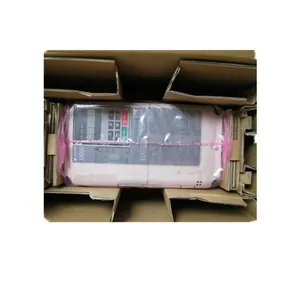 Yaskawa AC ổ đĩa biến tần V1000 CIMR-VT2A0010BAA trong kho - Product Image 1