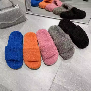 Chaussons plateforme pour femmes de qualité supérieure, logo personnalisé, mode, fourrure, avec broderie, chaussures chaudes - Product Image 1