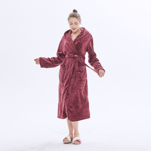 महिलाओं के यूरोपीय सुरुचिपूर्ण ओवरसाइज सर्दियों के बाथरोबे आरामदायक आराम गर्म ठोस फ्लैनेल स्लीपर एकल परत लंबे वयस्कों - Product Image 3