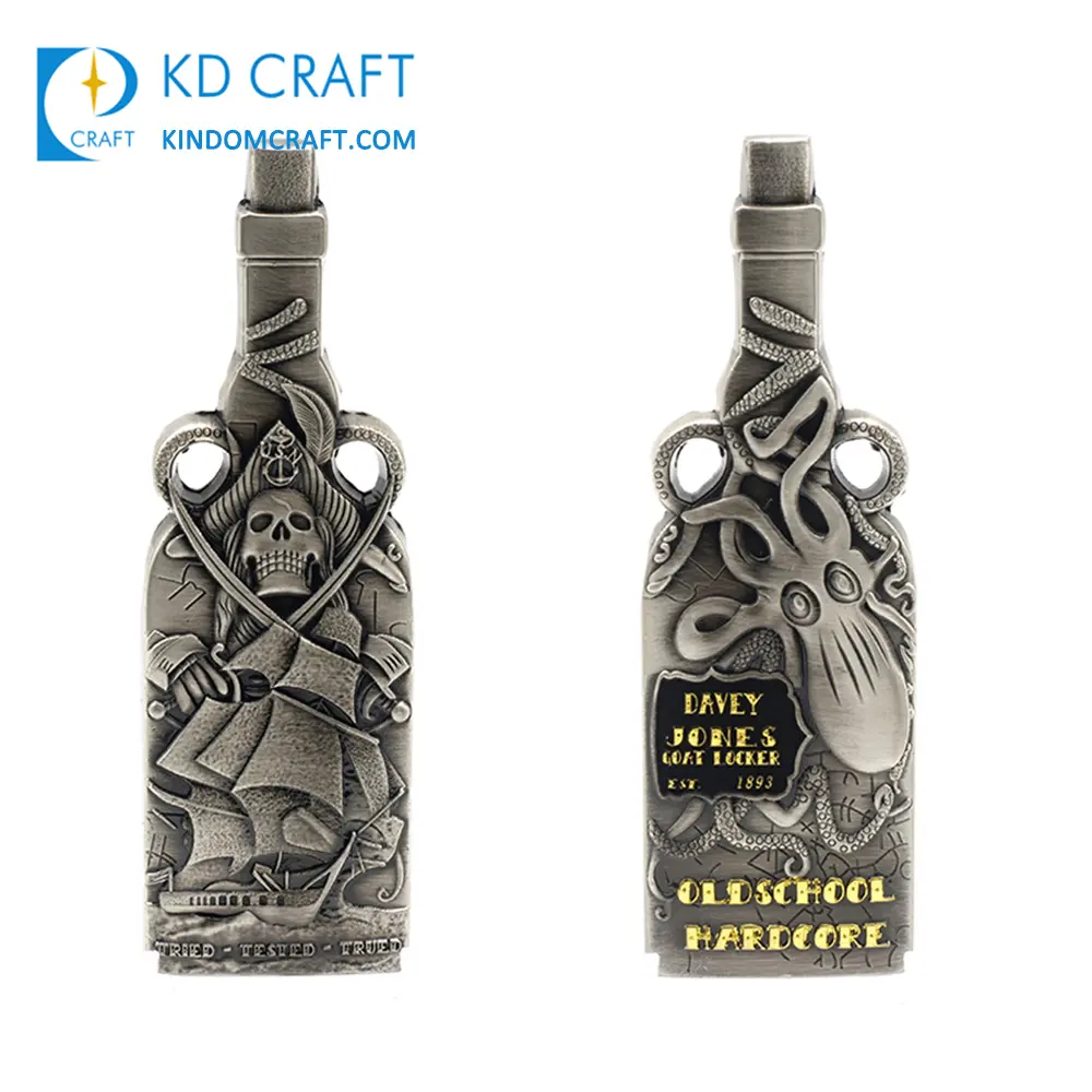 Çin üretici tasarım kendi metal şişe şekilli antika kaplama 3d özel korsan mücadelesi coin