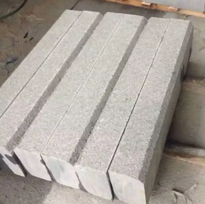Offre Spéciale – Dalles <span class=keywords><strong>de</strong></span> Pavage en Granit Gris Sésame Moderne 600x600x30mm Légères Antidérapantes Finition Flammée pour Allées et Places Publiques - Product Image 1