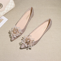 Chaussures à talons bas pointues en or pour femmes avec strass scintillants Chaussures de mariée élégantes pour les mariages d'été et d'automne