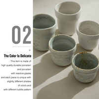 Vente en gros directe d'usine, tasses à thé en céramique uniques bleues et blanches écologiques de style nordique sans poignée, mug à café en porcelaine