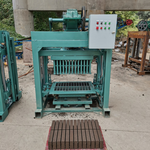 Petite machine à briques manuelle automatique équipement de briques de construction autonome rurale - Product Image 5