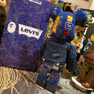 Figurines d'action d'anime faites à la main en ABS de haute qualité pour la décoration de salon, Bearbrick 1000% 70cm Bear <span class=keywords><strong>King</strong></span> avec technique de moulage sous vide - Product Image 6