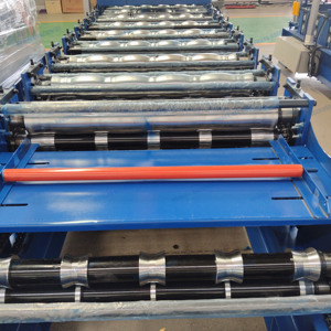 Machine de formage de tôles de toiture double couche pour tuiles émaillées et panneaux trapézoïdaux, pour la construction en Afrique, découpe hydraulique - Product Image 5