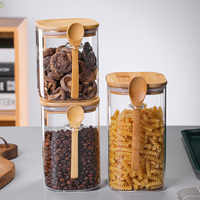 Matériau en verre et caractéristique de stock Pot à épices pour le stockage des aliments avec couvercle en bambou cuillère résistant à la chaleur