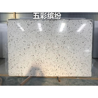 Dalle de terrazzo gris artificiel de qualité supérieure, panneau de pierre de terrazzo à copeaux fins pour revêtement de sol commercial et revêtement mural