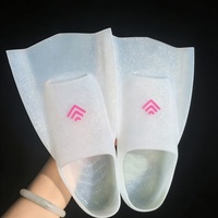 Palmes de natation en gros pour adultes et enfants, palmes de plongée en silicone, chaussures de grenouille transparentes, palmes courtes de natation en libre style