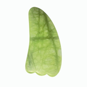 Planche de massage Gua Sha en pierre naturelle Xiu Yan, forme corne, polie, pour le visage, le cou, le corps et les soins spa - Product Image 4