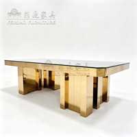 Table de réception élégante en acier inoxydable couleur or, design luxueux et moderne, pour mariage