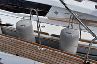 Vente en gros usine : Pare-battage cylindrique gonflable pour bateau marin avec anneaux en D
