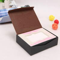 Boîtes d'emballage en papier rigide magnétique pliables personnalisées, boîtes cadeaux en carton recyclable avec aimant pour vêtements et chapeaux avec logo