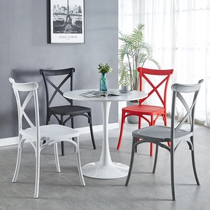 Silla de Plástico PP Apilable con Respaldo en Cruz para Eventos al Aire Libre, Restaurante, Café y Comedor Estilo Nórdico - Product Image 5