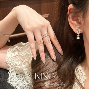 Pendientes de Plata de Ley S925 con Moissanita en Forma de Lazo, Estilo Ins, para Uso Diario - Product Image 1