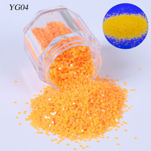 Vente en gros de petites paillettes hexagonales en vrac pour la décoration de fête Poudre scintillante pour <span class=keywords><strong>peinture</strong></span> murale Fard à paupières pour ongles - Product Image 4