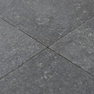 Piastrelle in Pietra Lavica di Bali 60x60 Cm, Grigio Naturale per Pavimentazione Interna ed Esterna - Product Image 6