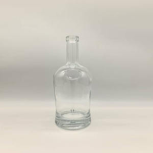 Suministro de fábrica, botella de ginebra <span class=keywords><strong>y</strong></span> Vodka de vidrio nórdico personalizada, 200ml, 375ml, 500ml, 750ml, 1000ml, con sellado de corcho - Product Image 6