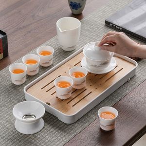 Set da Tè da Viaggio in Ceramica Bianca Stile Cinese Moderno, Design Paesaggistico Montano, Vassoio Portatile, Gaiwan, Tazza da Tè Completa, Souvenir Disponibile - Product Image 4