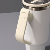 Nouvelle tasse d'isolation à poignée noire et blanche 20/30/40oz tasses de voiture portables de grande capacité