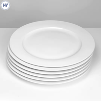 Assiettes et Plats Modernes en Porcelaine Blanche pour Hôtels et Restaurants : Vaisselle Céramique Nordique Personnalisée pour Table