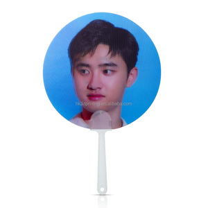 พัดมือพิมพ์ลายเลนติกูลาร์ 3 มิติ ขนาด 16x17 ซม. ลายดาราดัง พร้อมด้ามจับพลาสติกสีน้ำเงิน PP ลายสัตว์ - Product Image 2