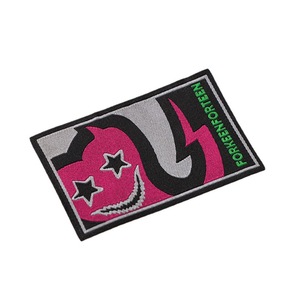 High-Density Custom Polyester Computer Weving Mark Kraag Standaard Maat Kleding Handelsmerk Verzending Logo Model Voor Thuis Textiel - Product Image 4