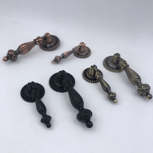 Maniglia per Porta in Stile Europeo Antico a Doppio Foro in Bronzo Rosso Zincato, Pomello per Cassetti e Armadi da Cucina - Product Image 5